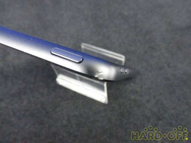 本体角にキズあり