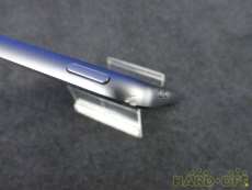 本体角にキズあり