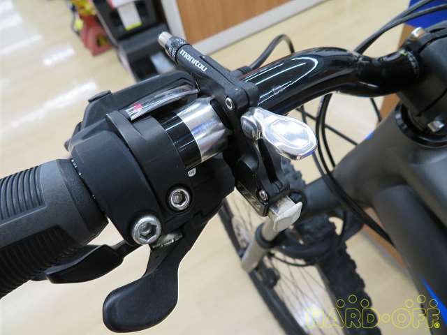 フロントショックロックアウトコントロール