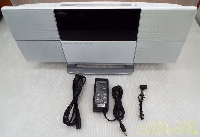電源コード/FMアンテナ付属