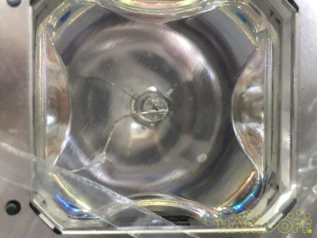 交換用ランプ。光源部。