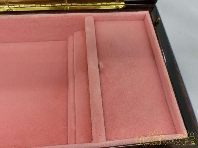 うっすら汚れています