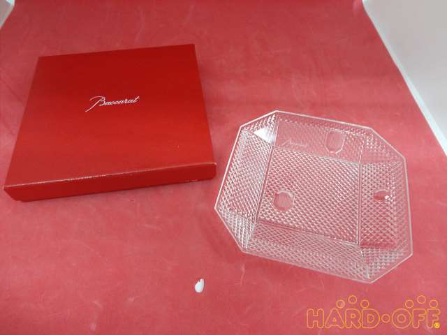 本体の状態はキレイです。箱はシミがございます