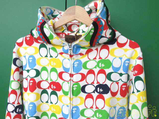 大人気のシャークパーカー入荷!