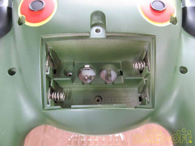 ボタン電池側の電池蓋ないです